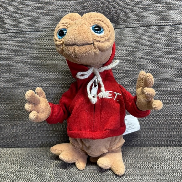 E.T Extra Terrestrial Universal Studio japan 8" Plush Stuffed Toy Doll - Picture 1 of 4